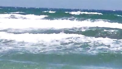 Sex Bare On The Beach 2 Scene's