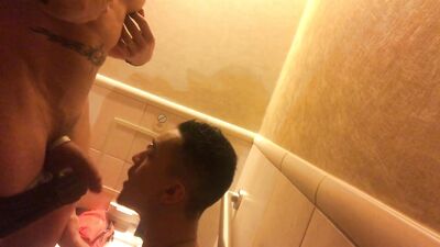 Married Muscle Dad breeds Younger twink Porfi in club bathroom stall