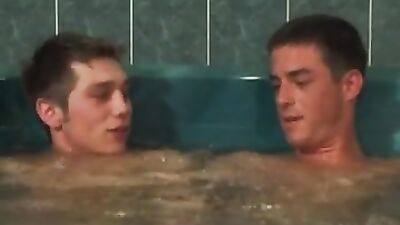 Twink bb 3way cum eating