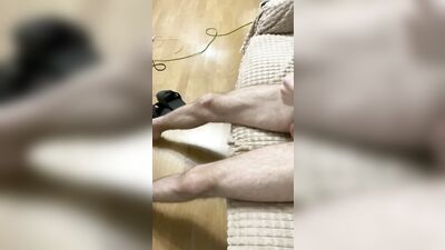 Cumming, posing and chatting with you. I adore my body