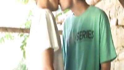 (3)Guys just want to play