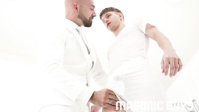 MasonicBoys You have to see this cute twink blowing his load