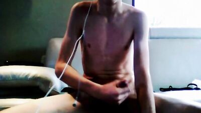 Hot guy wanks and cums hd for pro