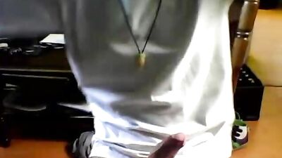 Hottie boy jizz on his body