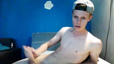 Skaterboy selfsucks then cums all over his face for me