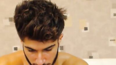 Sexy Guido Hunk Shows Off Body, Ass, and Dick