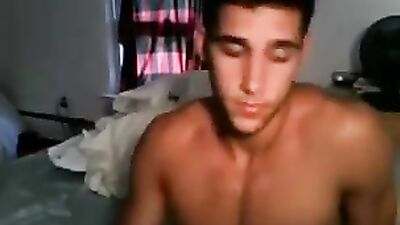 Middle eastern stud amazing body