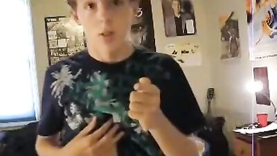 Silly cute lip sync guy