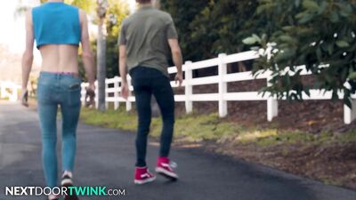 Teen Avery Jones Cant Change A Tire But Can Take A Good Dick