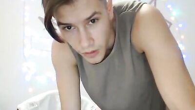 Romanian twink masturbating on cam