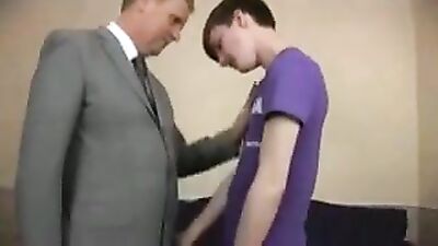 Older Wants To Feel Younger Dik