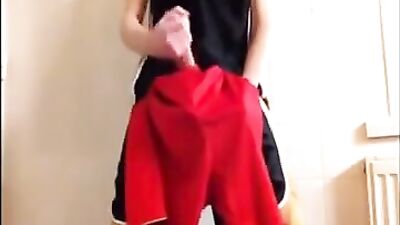 Red shorts cumrag