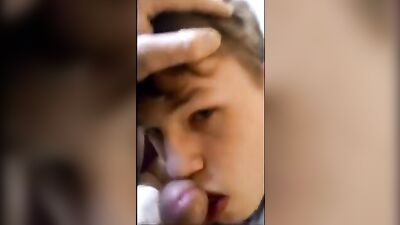 Sucking his old friend and taking the facial he deserves