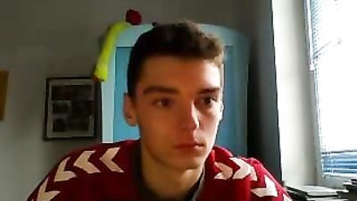 Croatian Cutie Cums On Cam, Great Bubble Ass & Nice Cock