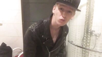 Nice boy with handynummer +34664263930