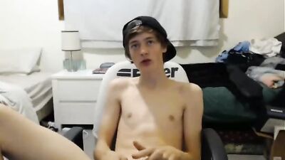 Hot romanian guy jerking off on cam