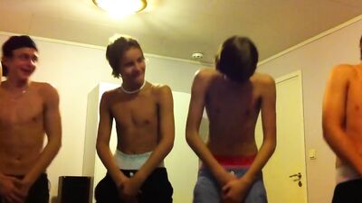 5 sexy boys dancing - YouTube