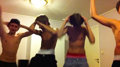 5 sexy boys dancing - YouTube