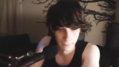 Surprise Cumshot Solo Web-Cam Amateur Gay Porn Video