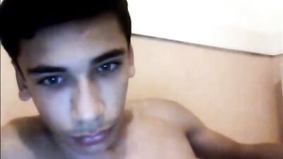 Manhunt: Erotic Encounters Between Muscular Men!