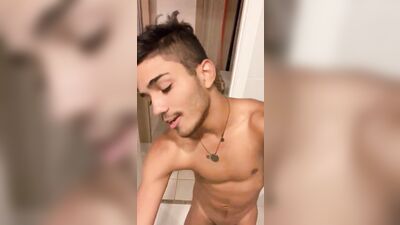 Big Cocks Novinho Webcam Boy Porn Short Clip: A Sexy Gay Video Adventure