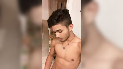 Big Cocks Novinho Webcam Boy Porn Short Clip: A Sexy Gay Video Adventure