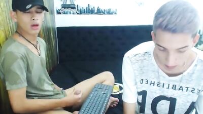 Gay Oral Sex Frenzy: Hungry Boys Suck Deep Cocks