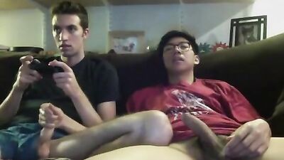 Gamer Boys Playtime - Chinois Men Fooling Around in the Bedroom!