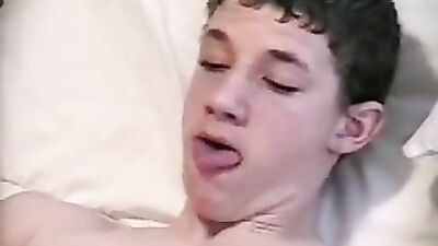 Gay Porn Classic Super Hung Teen: Damiens Epic Adventure