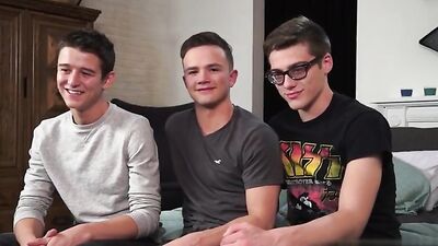 Gay Twinks Porn Threesome Tube Videos: Amature Frat Guys Group Sex