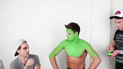 Tom Daley Gets Ready for Halloween