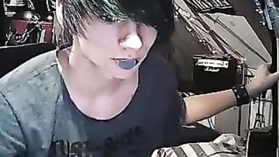 Boy emo very effeminate and smooth masturbates on the web