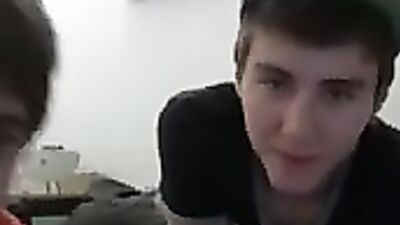 Entre amis straight threesome roommates gay porn