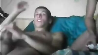 Amateur twinks wank together