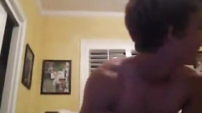 Loiro saradinho batendo - more @ Gayboy.ca