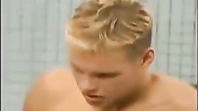 Meat up at the empty pool