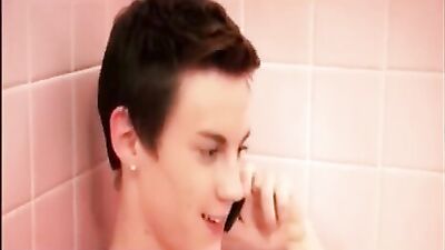 So, whatcha wearing?