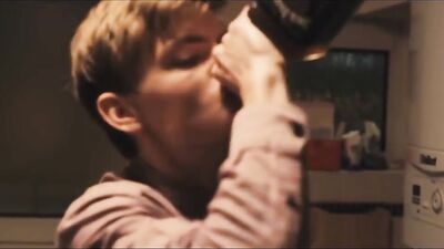 Thomas Brodie-Sangster Sexy Moments
