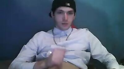 College boy on webcam for you - more @ Gayboy.ca