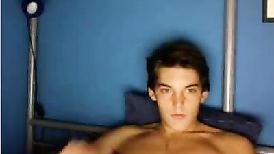 Italian Cutie,Huge Cock 1st Time On Cam