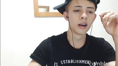 Latino smooth boy hot and very beautiful wank on cam
