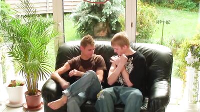 Sexe on the couch