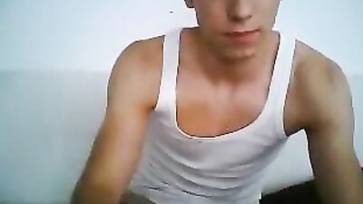 Chris's casual wank and splattered abs boys porn