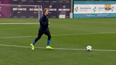 Justin Bieber playing football with Neymar and Messi