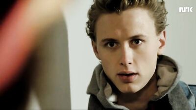 Iska and Evan Skam Passonate Snogging