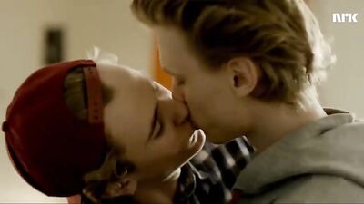 Iska and Evan Skam Passonate Snogging