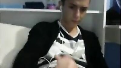 Super hunk masturbates alone in his room