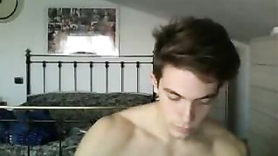 Great Body, Hard Sixpacks From Gorgeous Italian Boy