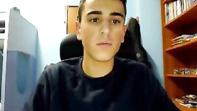 Italian Cutie,Big Hairy Ass,Tight Hole,Big Thick Cock On Cam