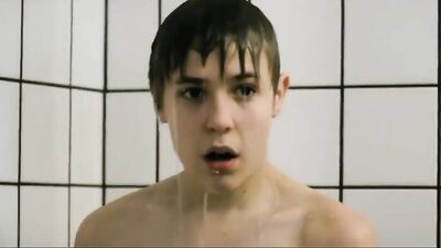 THE COACH shower scenes